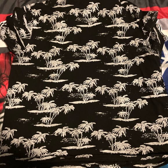 Men beach shirt - Picture 2 of 3